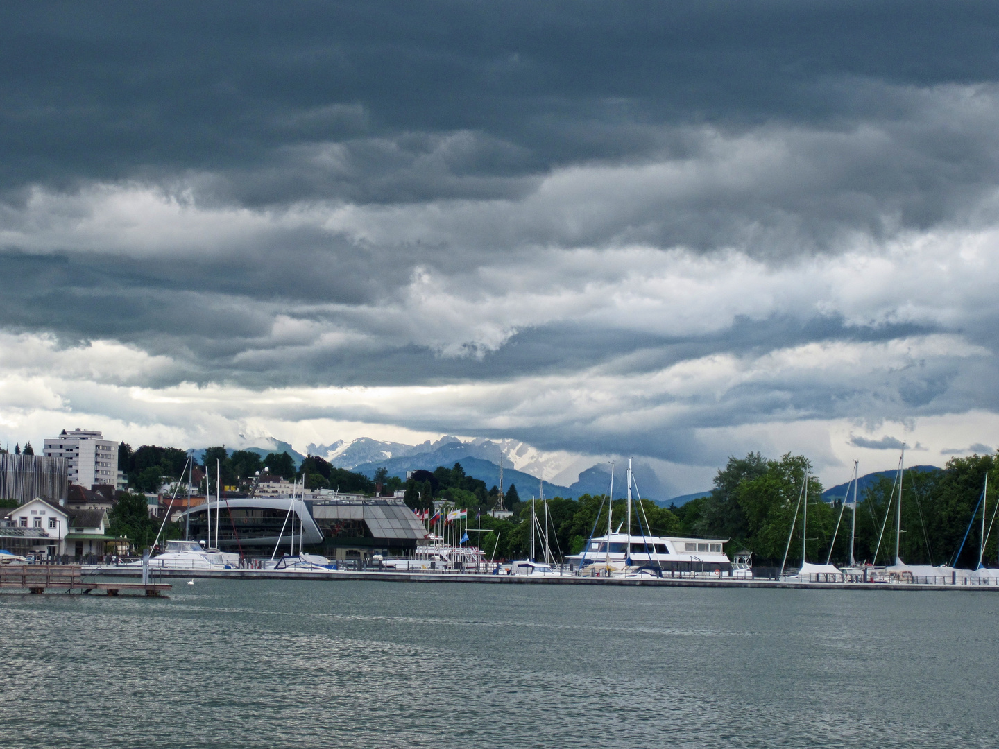 Wetterlage steht auf Sturm