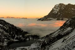 Wetterstein im Wolkenmeer - Spätherbst