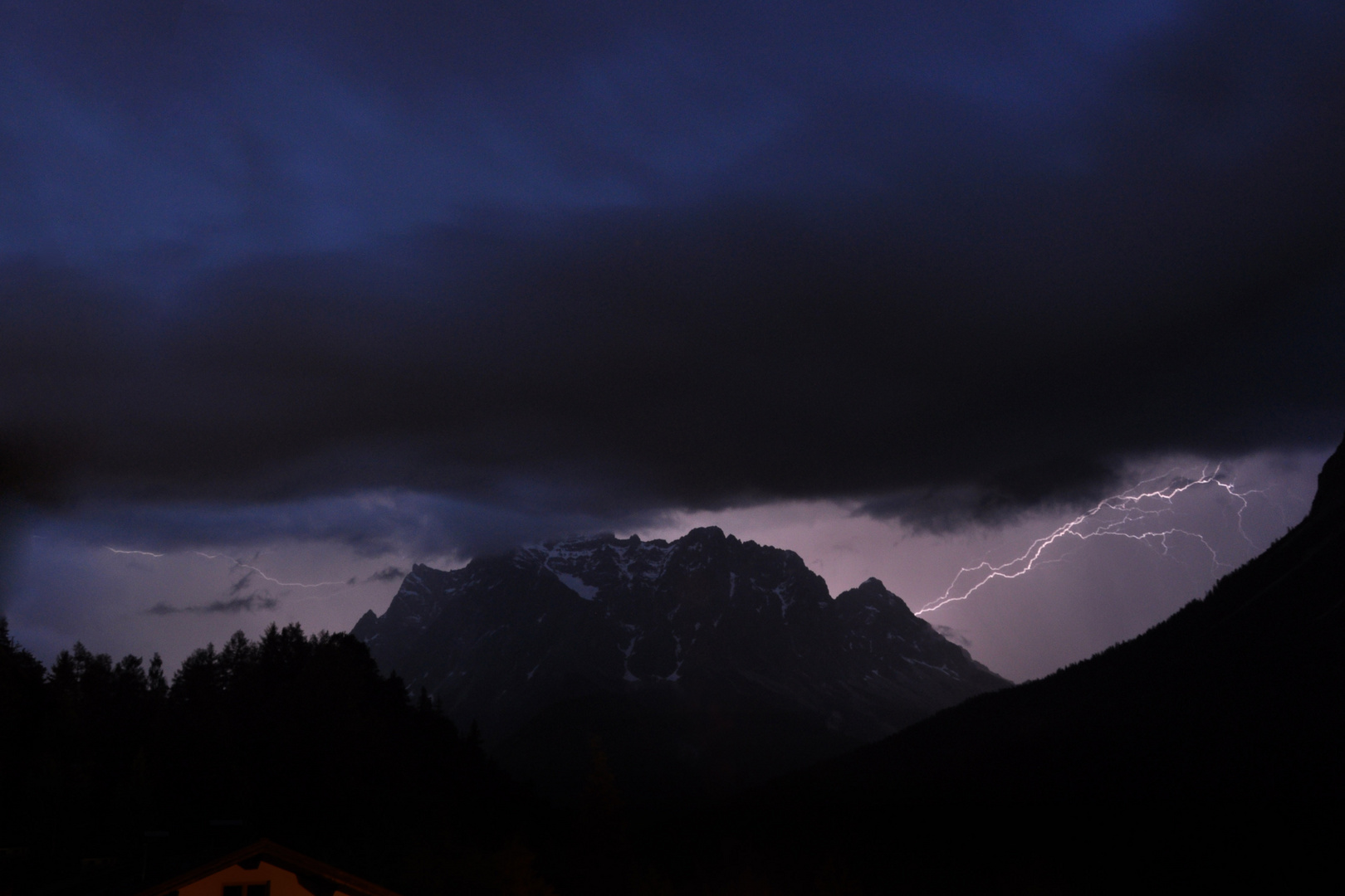 Wettersteingebierge mit Zugspitze