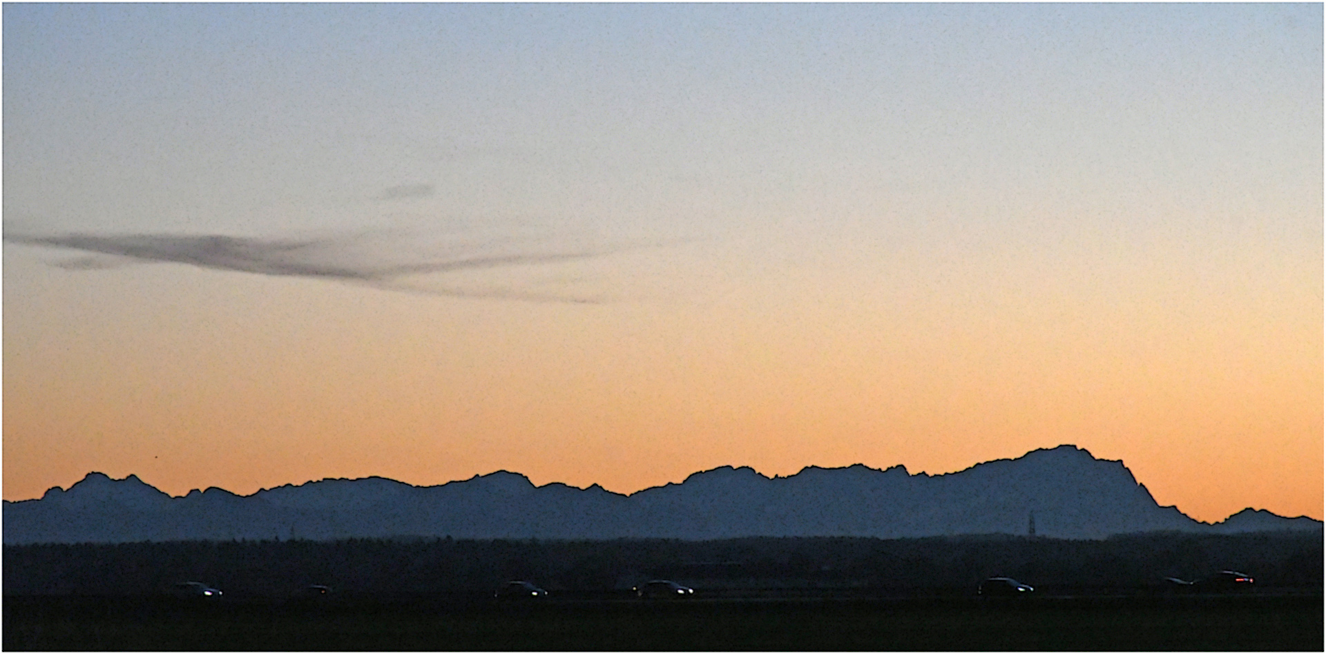 Wettersteingebirge gestern Abend von der A 8