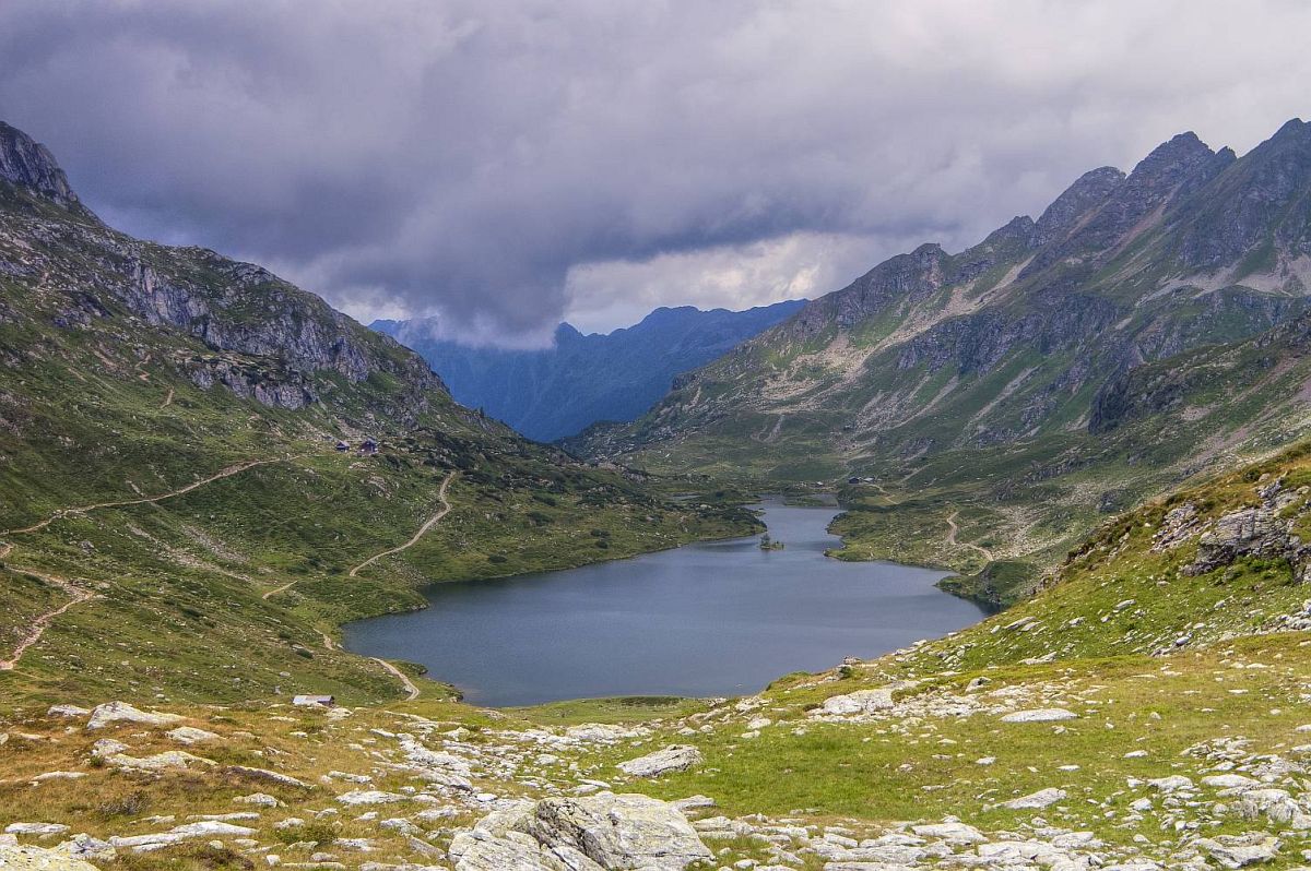 _-= Wetterumschwung am Bergsee =-_