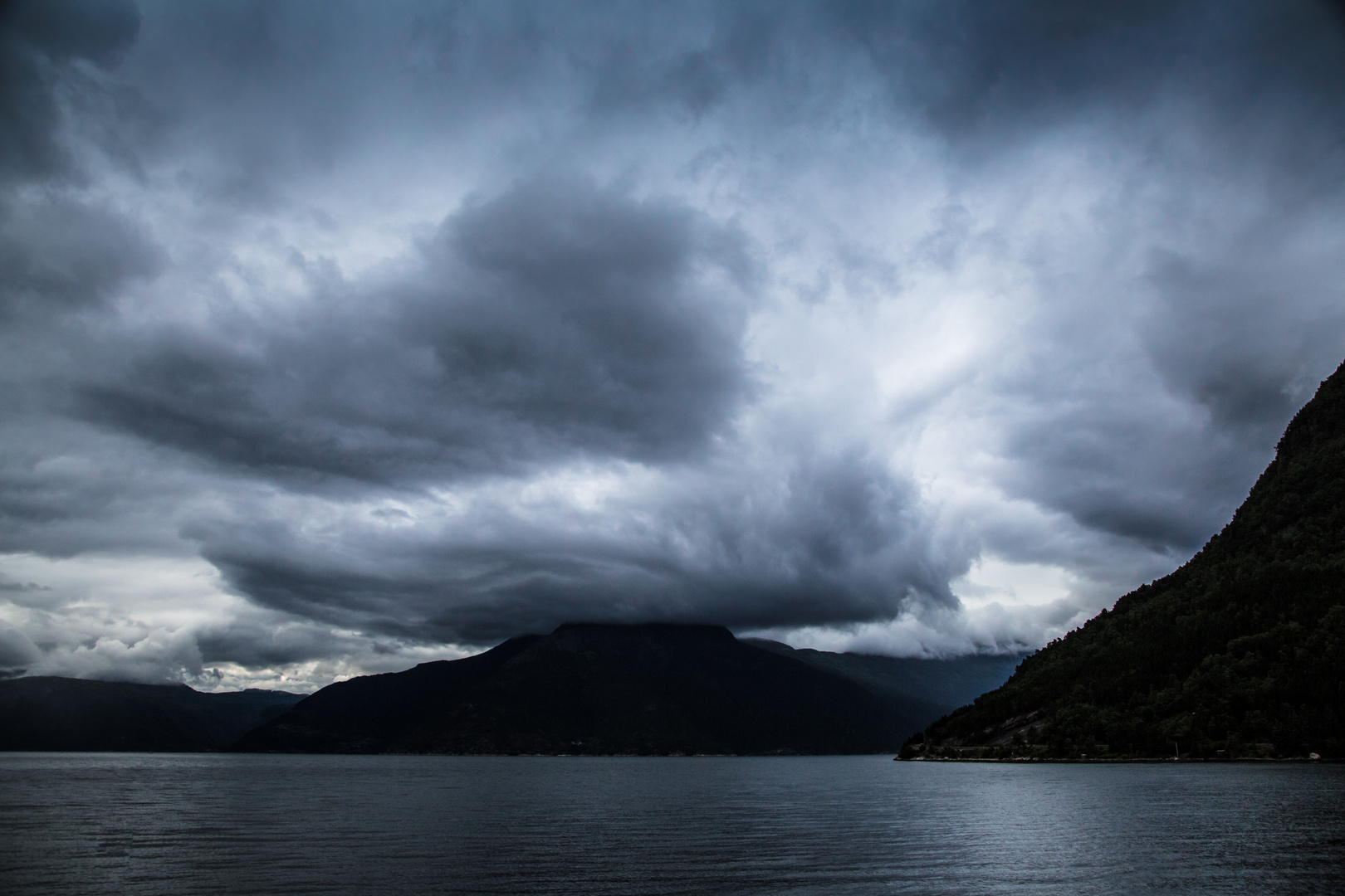 Wetterumschwung am Fjord