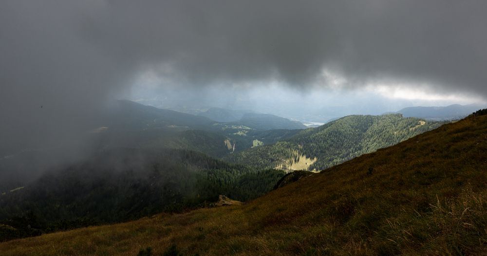 Wetterwechsel-von grau auf schwarz