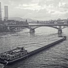 Wettsteinbrücke Basel - herbstlicher Rhein 