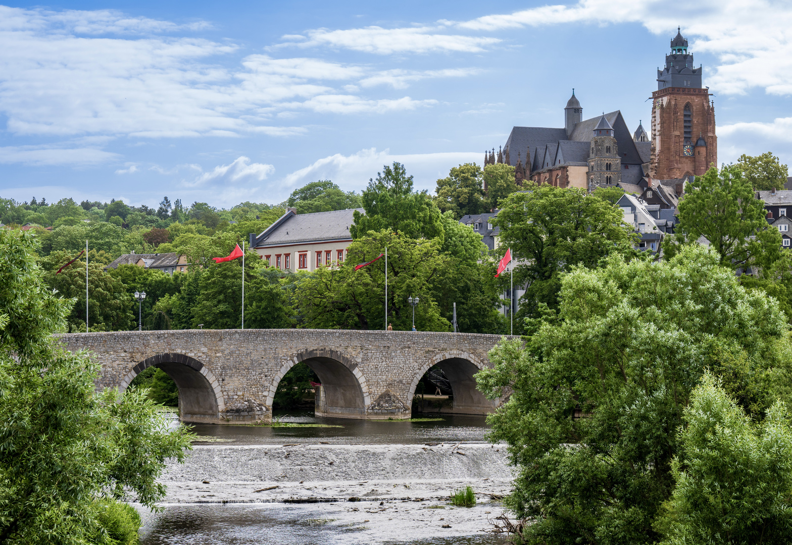 Wetzlar mit Dom und alter Lahnbrücke