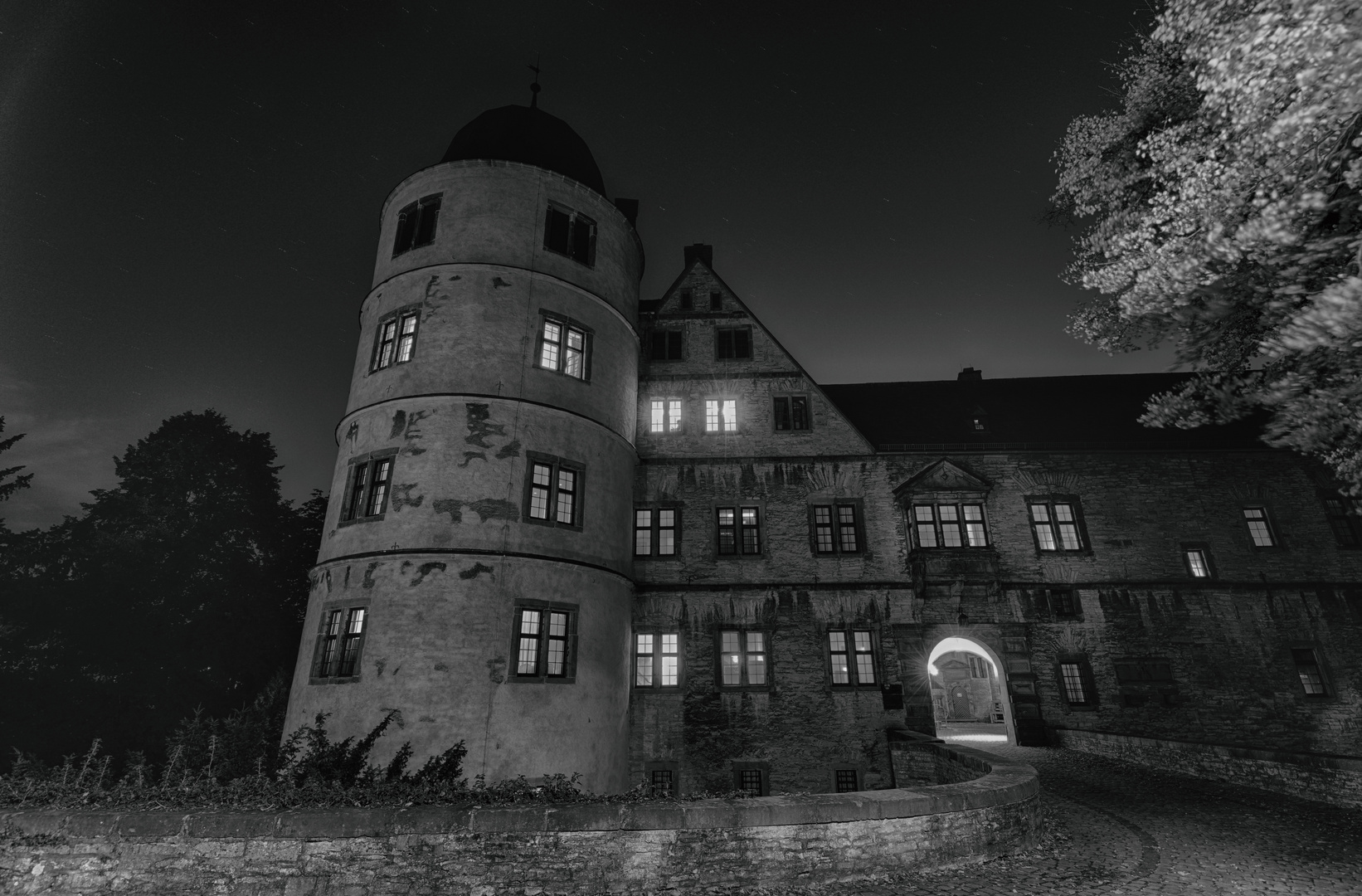 Wewelsburg am Abend - Eingangsportal