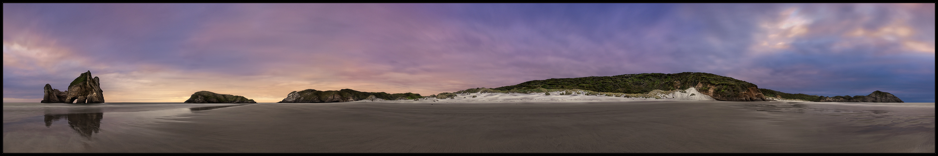 Wharariki Beach . reload