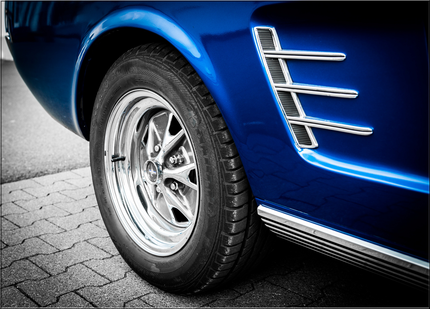 ...wheels keep on turning... Foto & Bild blau, oldtimer, auto Bilder