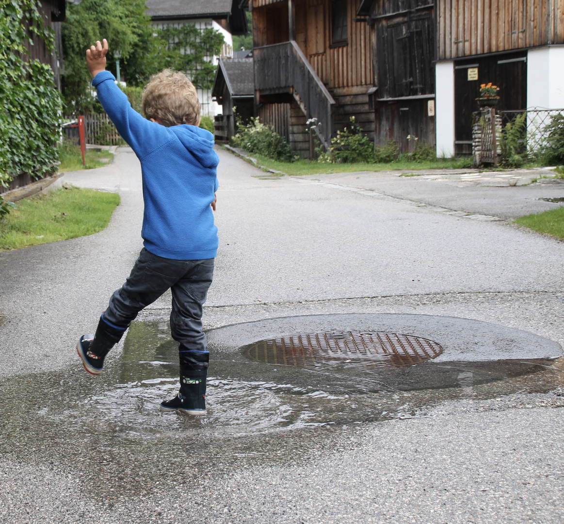 When life throws you a rainy day, play in the puddles.