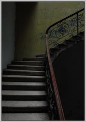 When old stairs speak IV
