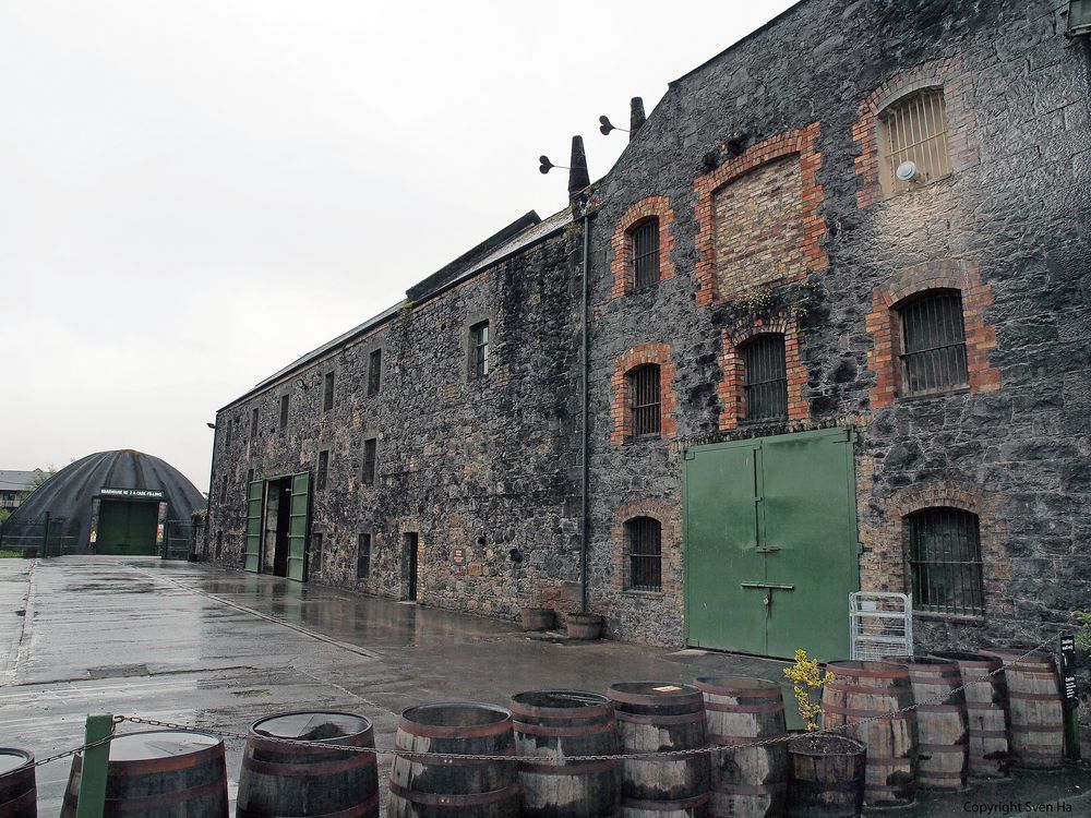 Whiskyfabrik in Irland