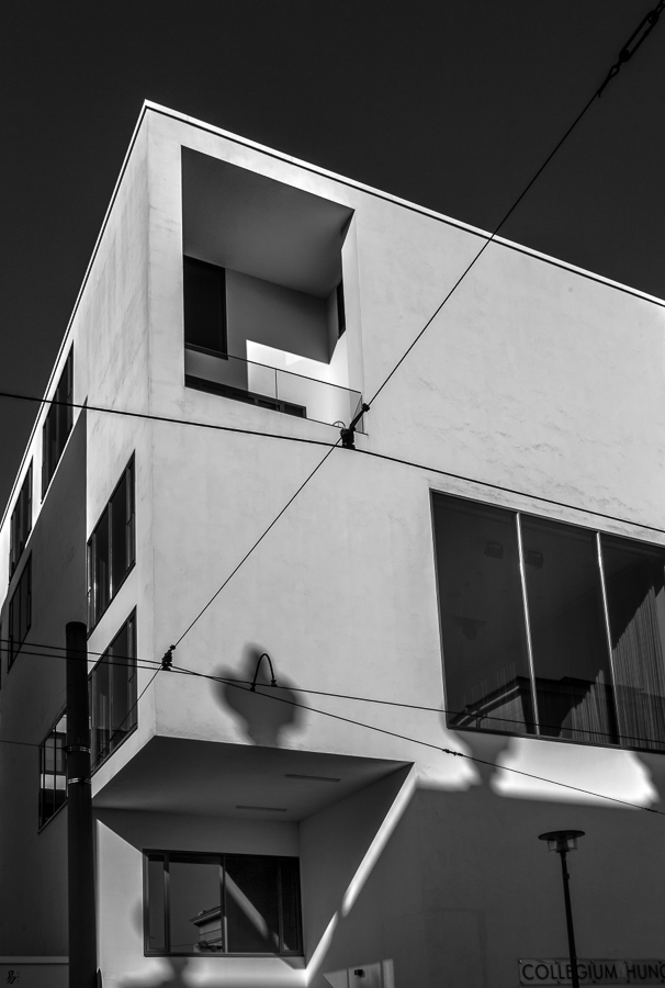 white cube in the sun