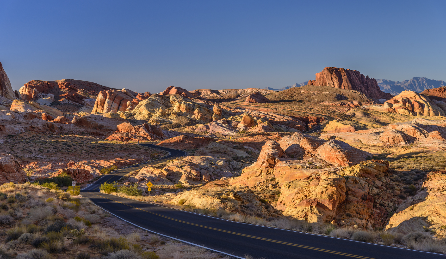 White Domes Scenic Byway, Valley of Fire SP, Nevada, USA