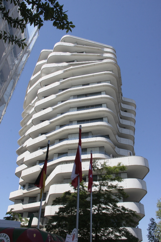 White Marco-Polo-Tower