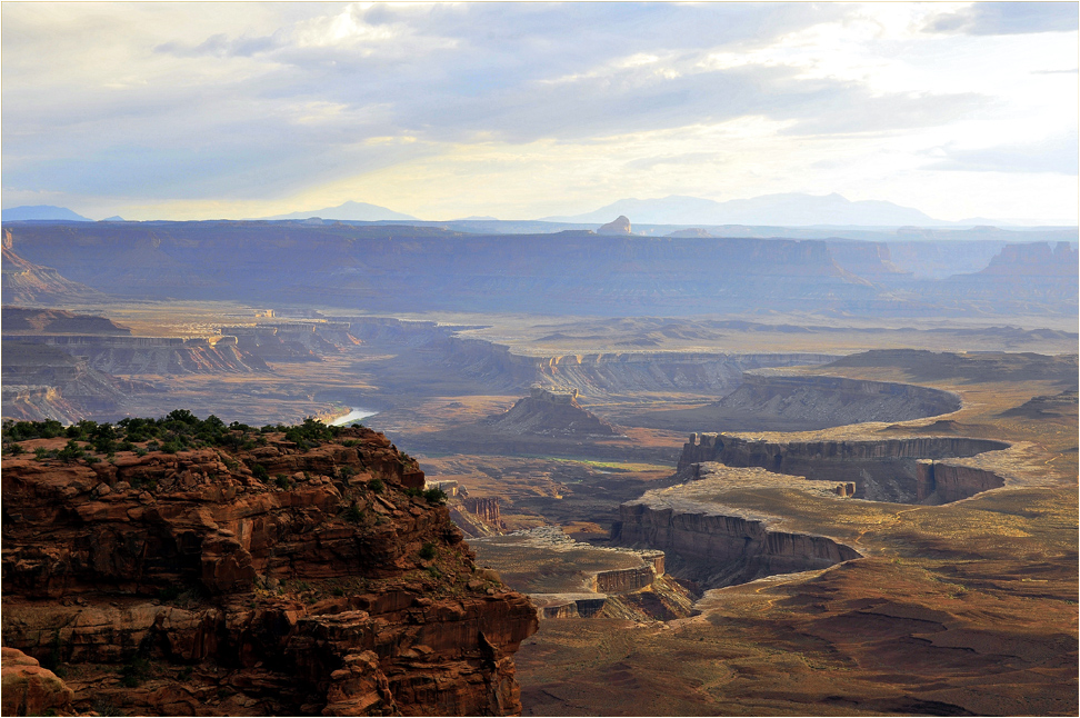 White rim overlook