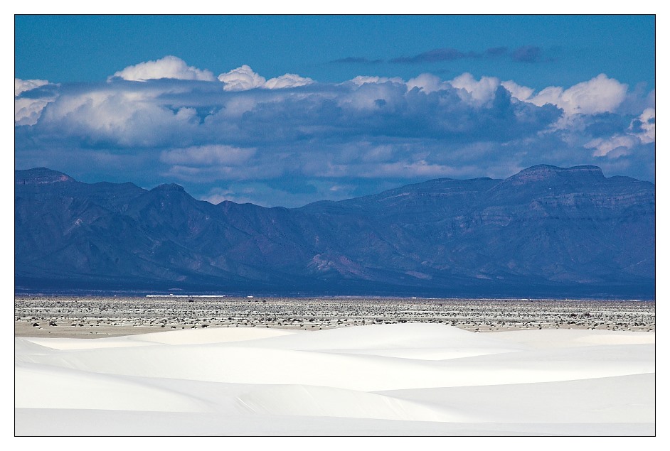 White Sands mit Bergen