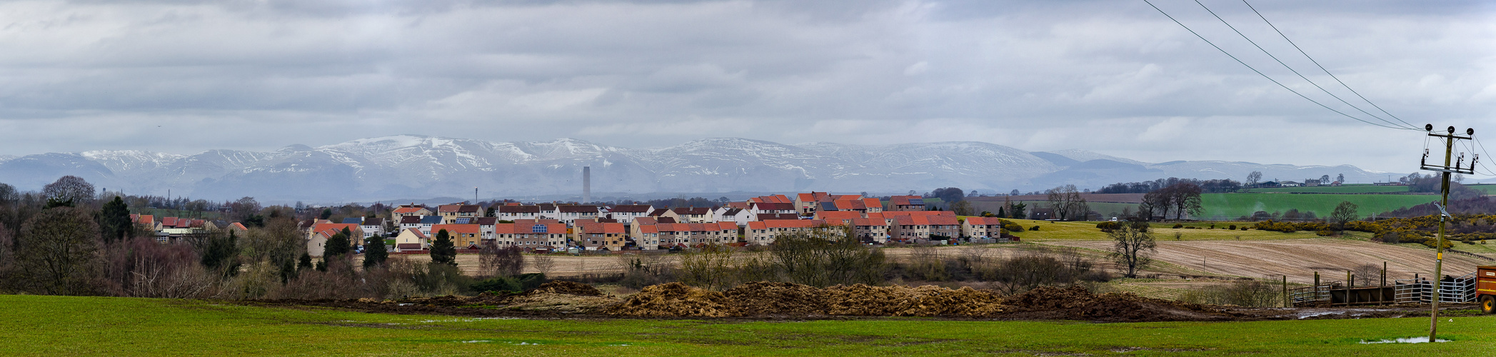 Whitecross with Ochil Hills