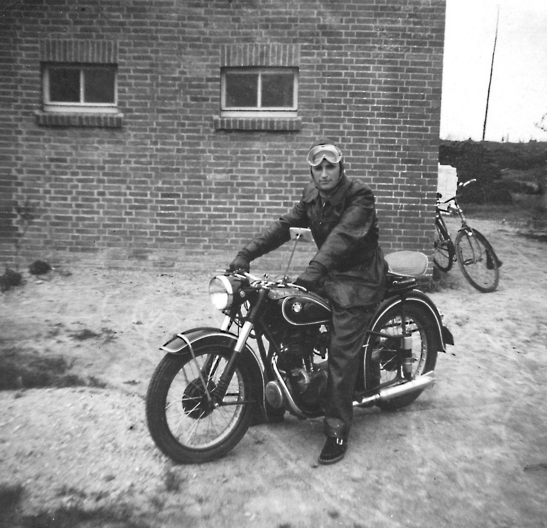 Wie dazumal-1959, ein Motorradfreund...