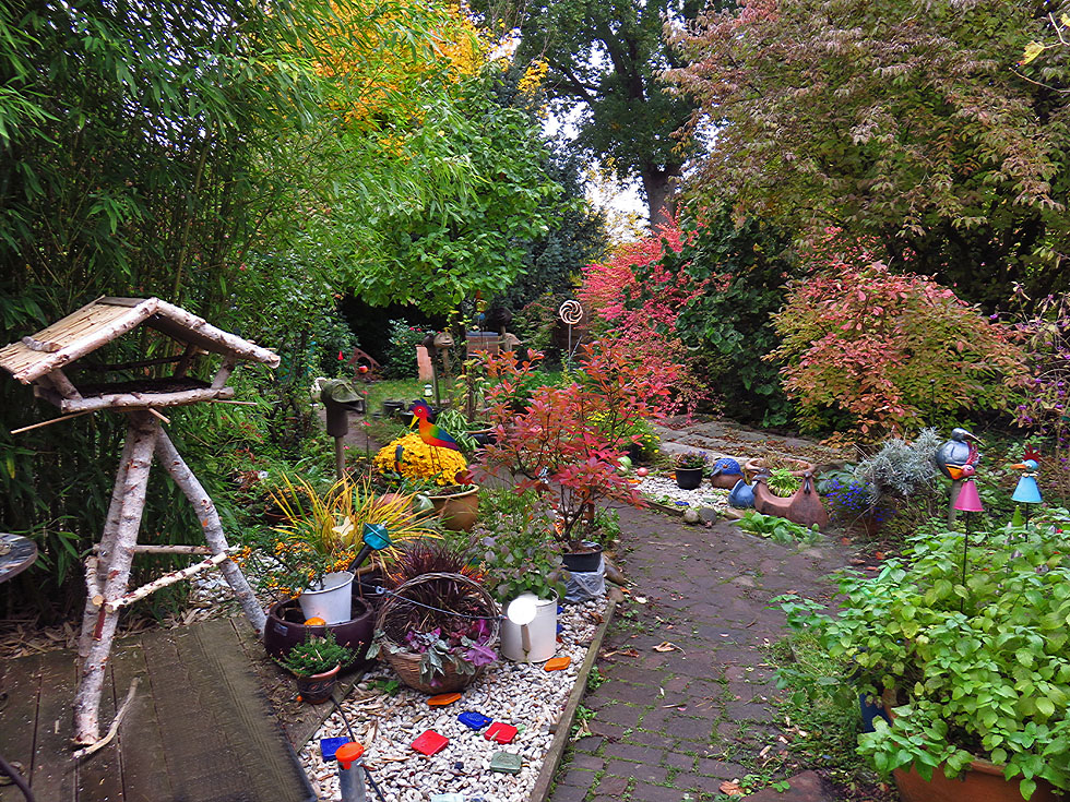 Wie dazumal: altes Futterhaus im Herbst 2015