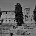 Wie dazumal - Arles: Teile des Antiken Theaters & Kathedralturm von St. Trophime