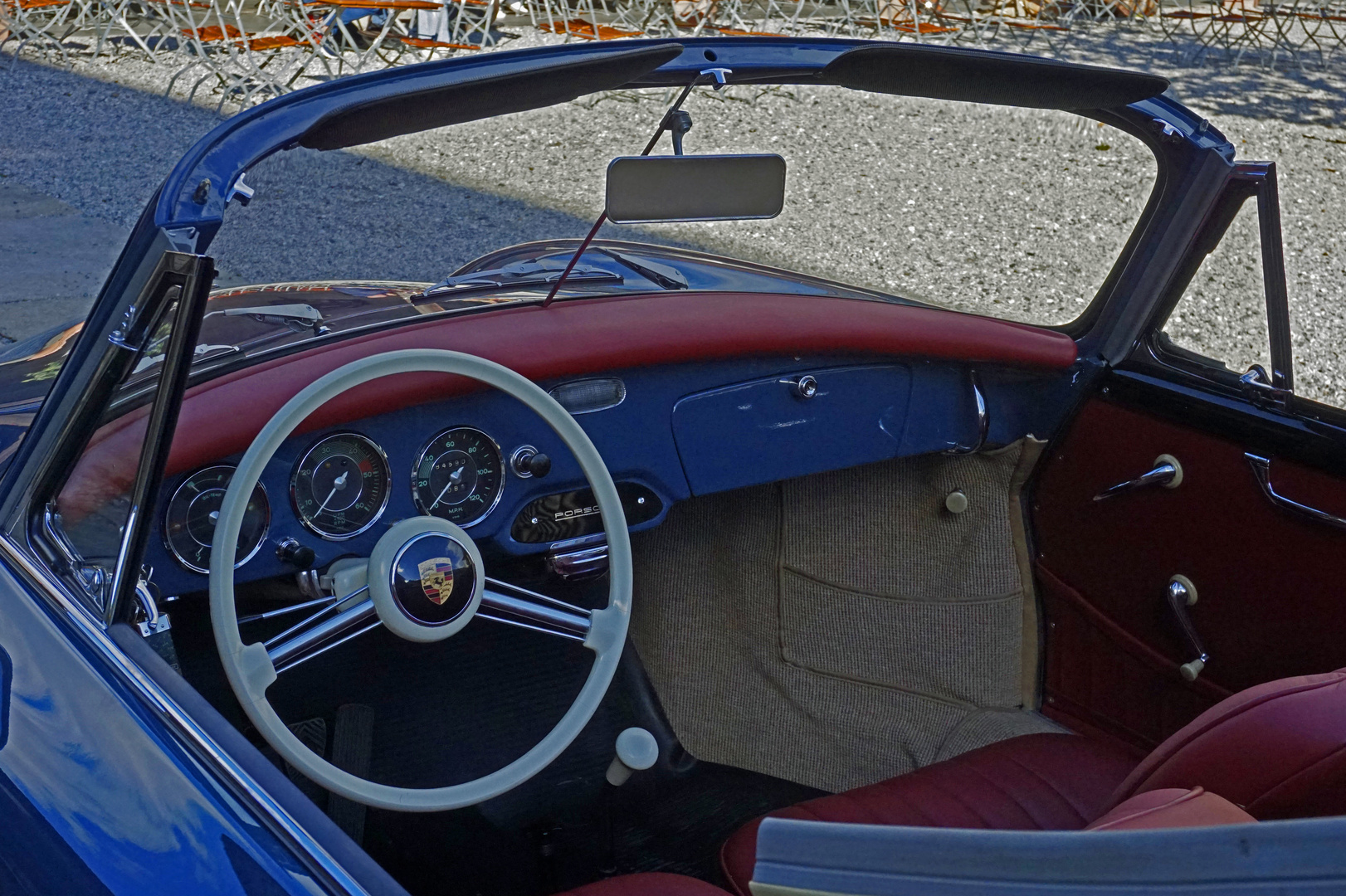 Wie Dazumal - Cockpit des Porsche 356 B