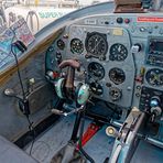 Wie Dazumal; echte Handarbeit bei der Piaggio P.149 D