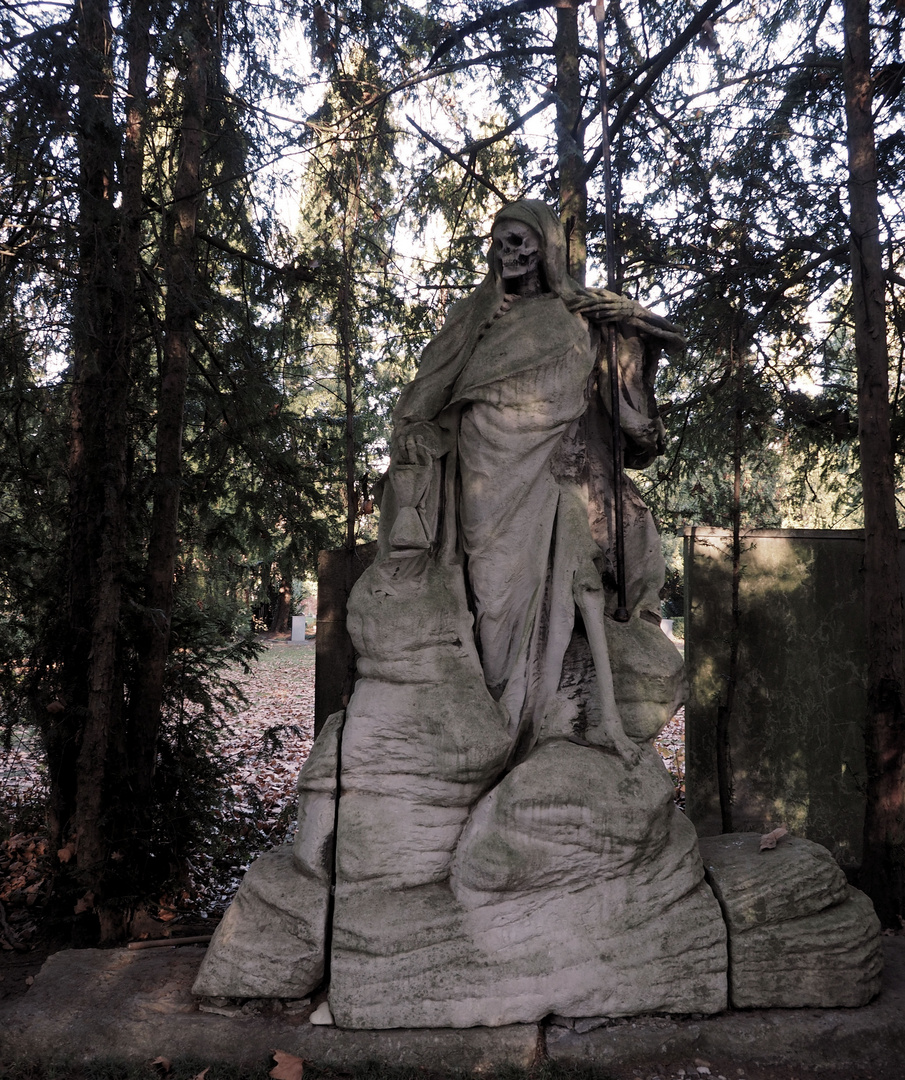 Wie dazumal... er steht schon länger auf dem Melaten Friedhof in Köln ...