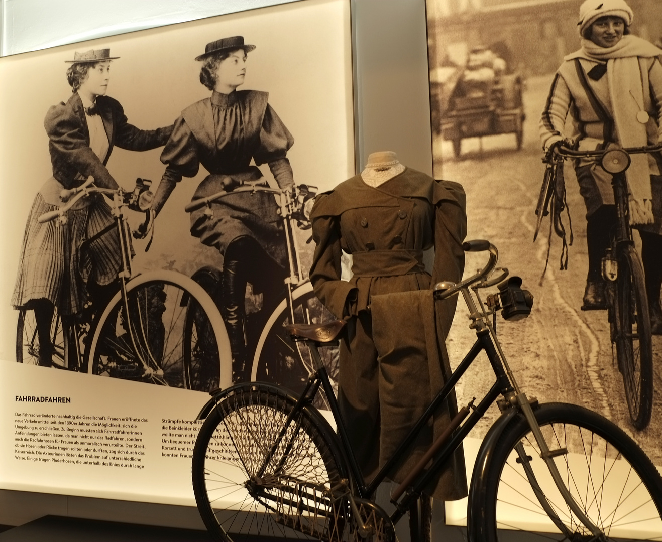 *wie dazumal*  -  Fahrradmode 1900