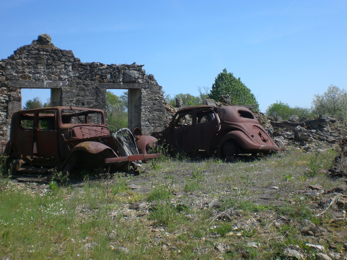 wie dazumal.. in Oradour- sur- Glane-leider ein trauriges Kapitel unserer Geschichte!