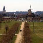 Wie dazumal in Xanten .... Mühle und Dom sind schon ältere Schätzchen... 