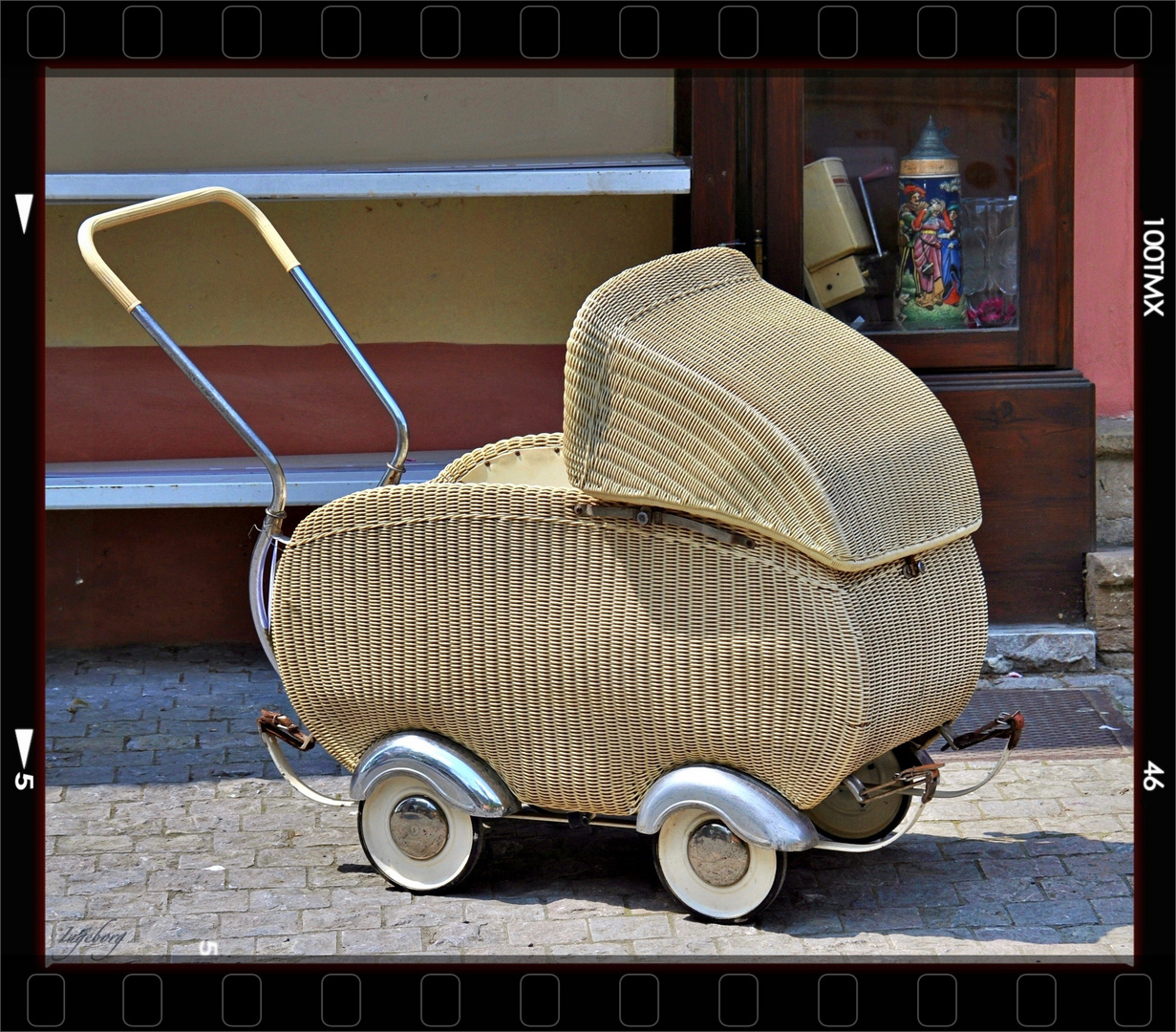 # wie dazumal: Korbkinderwagen #