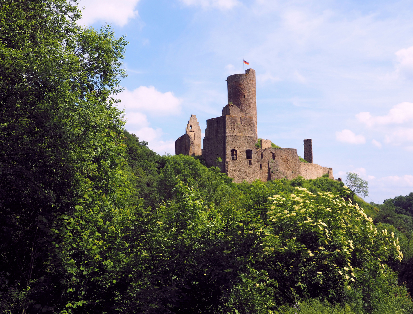 Wie dazumal.... Löwenburg in Monreal...