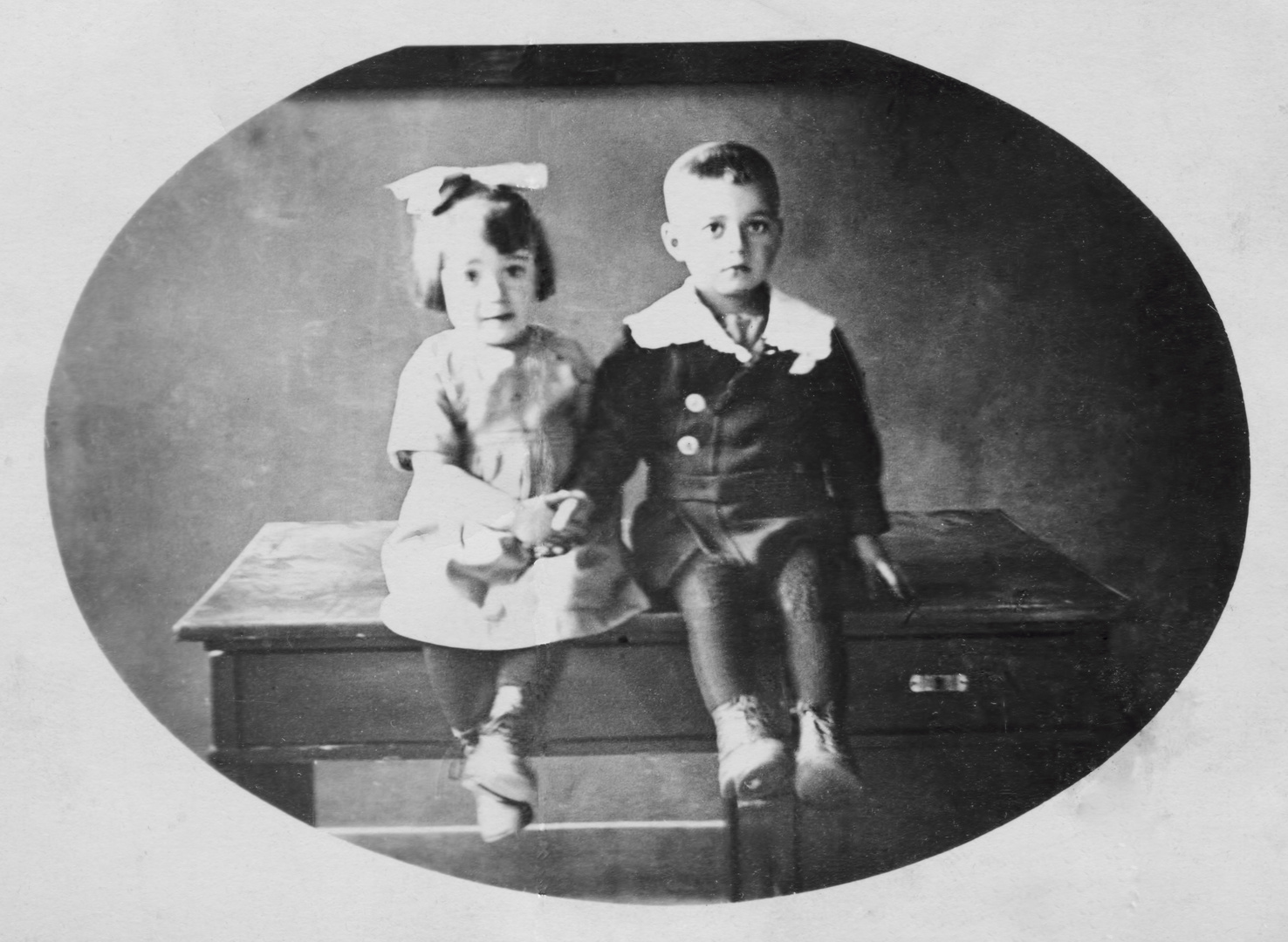 Wie dazumal - Meine Mutter mit ihrem Bruder 1924/25