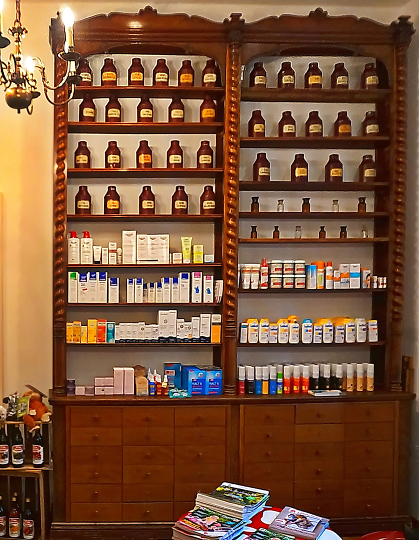 Wie Dazumal - Nostalgie Pur in der Apotheke im friesischen Dornum - Foto 2