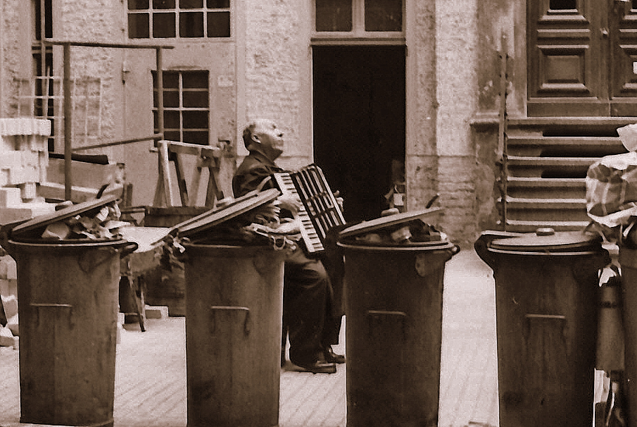 wie Dazumal - Strassenmusikant auf.....