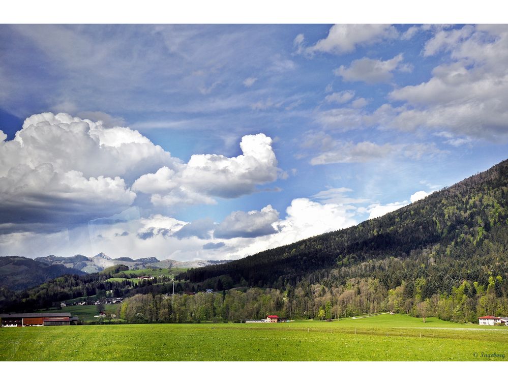 Wie die Wolken dort wandern