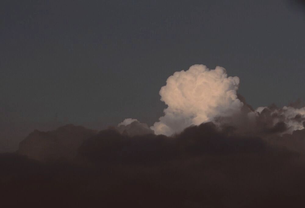 Wie die Wolken          wandelt  mein Sehnen,.....