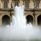 ... wie eine kleine Baletttänzerin am Louvre ...