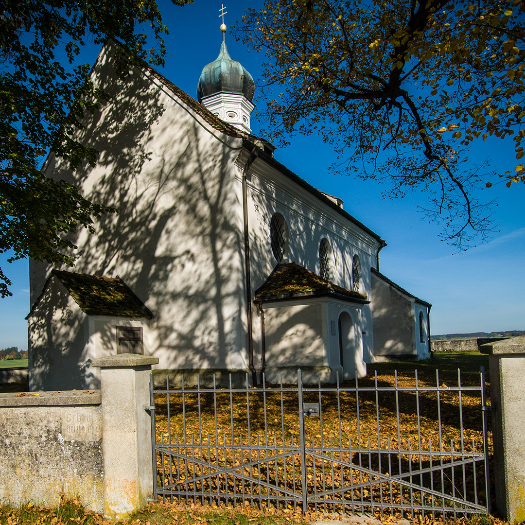 Wie heißt diese Kirche oder wo steht sie?