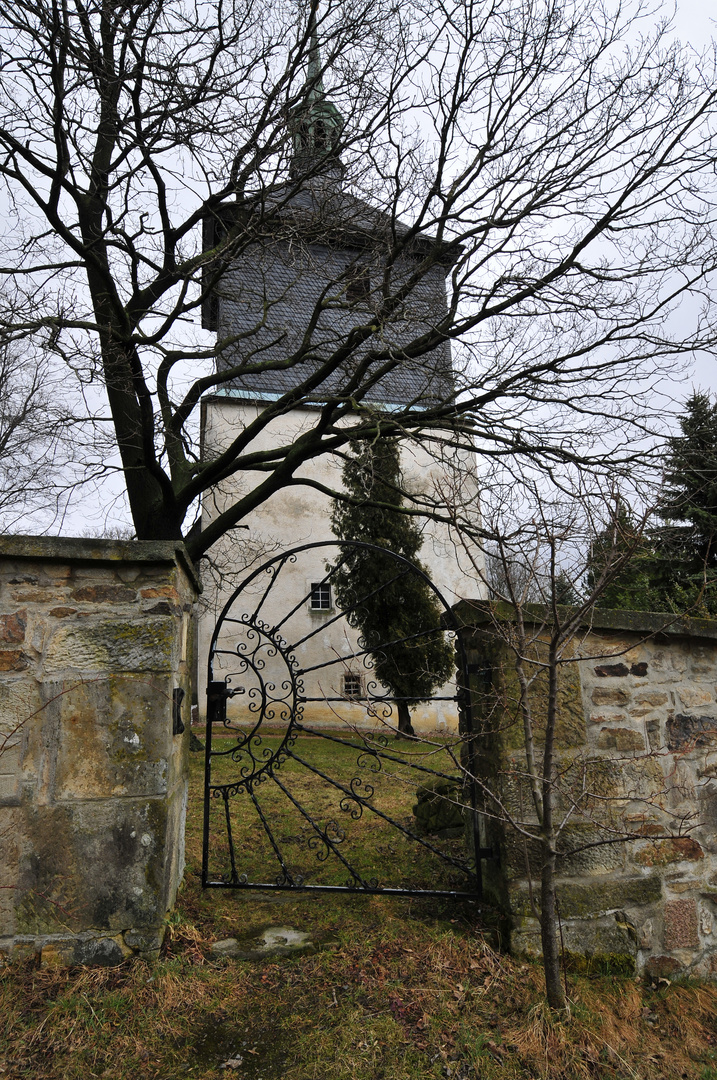 Wie hinter zarter Spitze