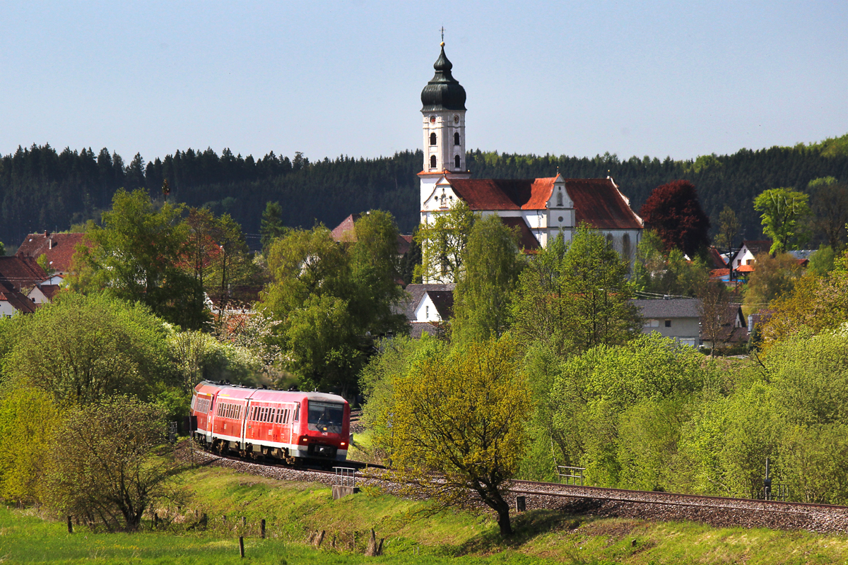 - wie im Bilderbuch // Modelleisenbahn? ;-)