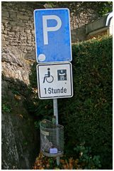 ?? Wie jetzt? Parken im Mülleimer für 1 Stunde nur mit "Rolli" und Parkscheibe??