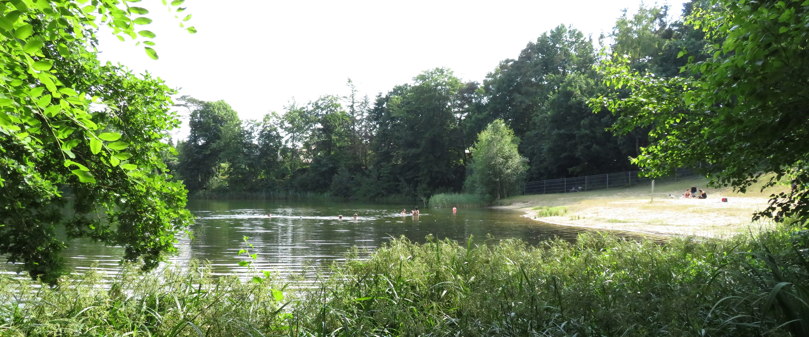 wie Korken auf dem Wasser ... 