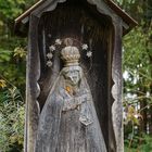 Wie lange wird es her sein als diese Madonna hier errichtet worden ist?