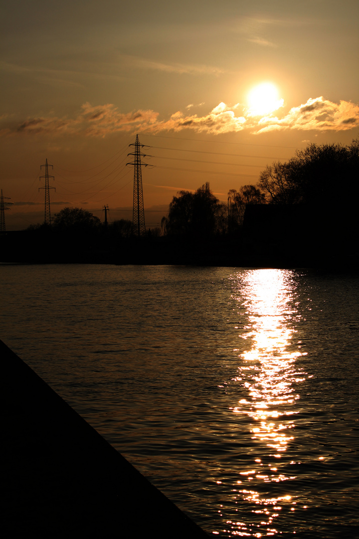 Wie schön doch ein Kanal sein kann...