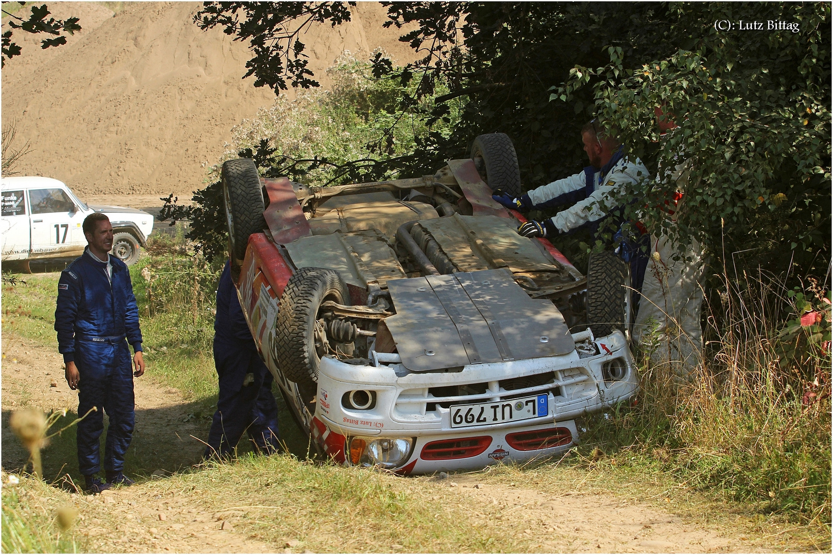 Wie sieht eigentlich ein Rallyeauto von unten aus?