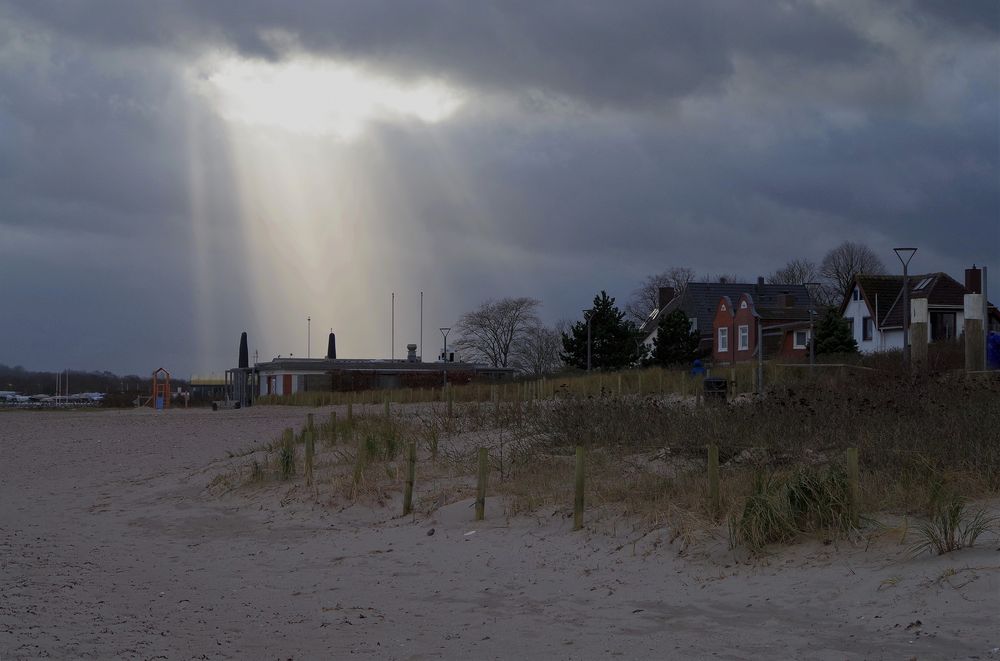 wie von einem Ufo angestrahlt