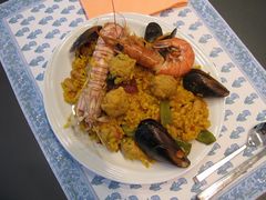 Wie wäre es denn mit einer valencianischen Paella?