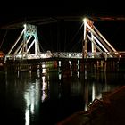 Wieck Brücke bei Nacht.