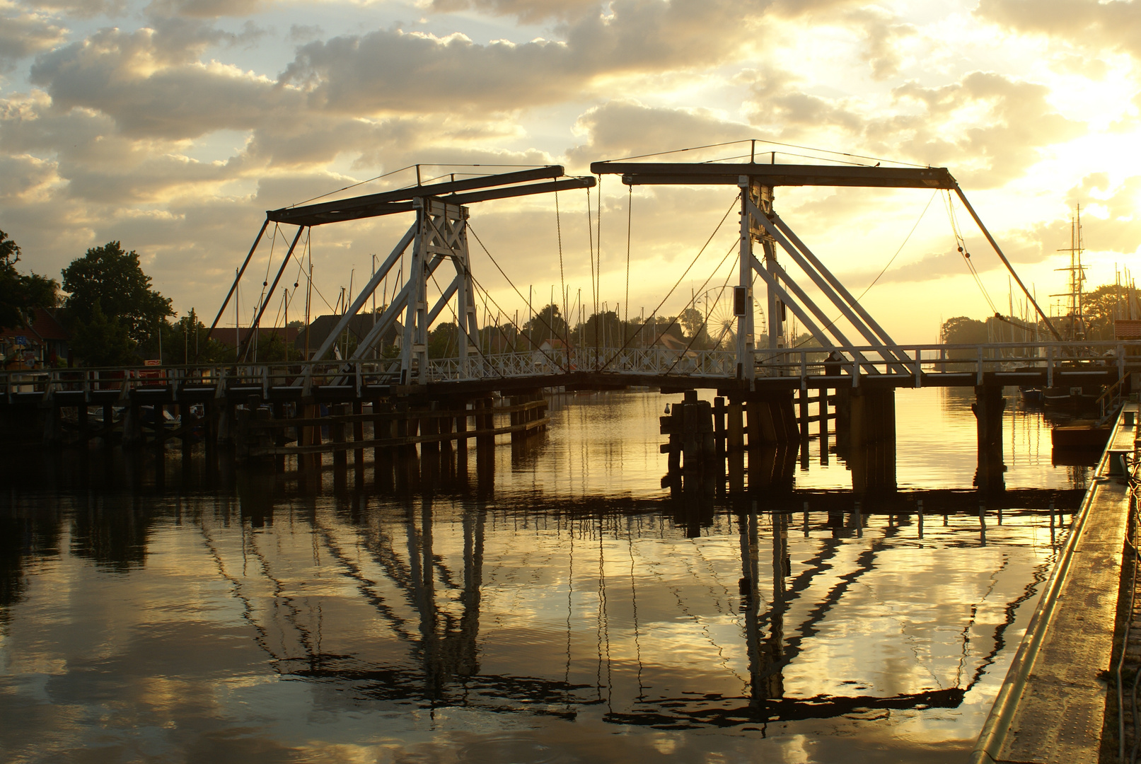 Wiecker Zugbrücke an der Ostsee